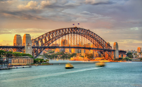 日落时悉尼港桥澳大利亚图片