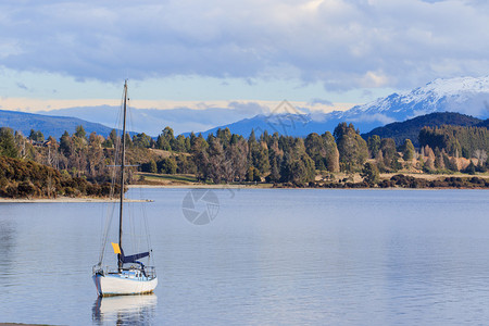 新西兰南岛蒂阿瑙湖风景秀丽旅游重图片