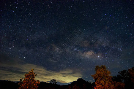 夜晚的星空图片