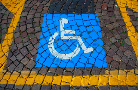 汽车停和残疾人信号图片