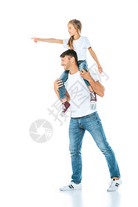 快乐的父亲抱起双肩可爱的女儿用图片