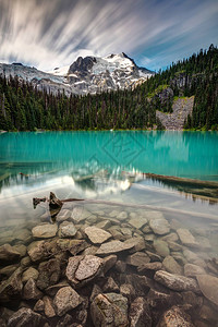Joffre湖中加拿大不列颠哥伦比亚省图片