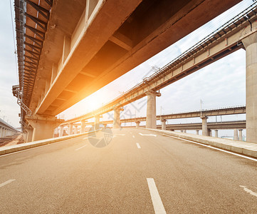 上海户外高架桥混凝土道路曲线图片