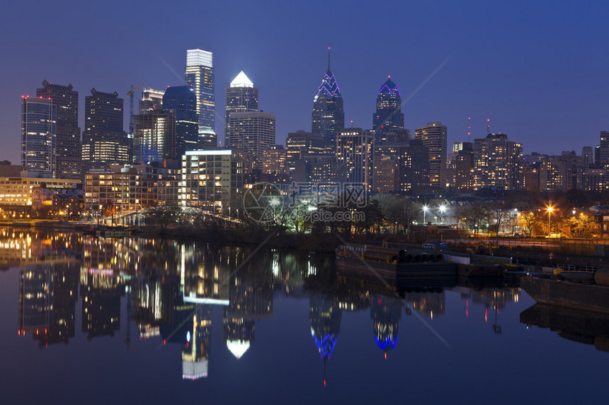 费城76人进攻战术解析 球队如何通过挡拆配合创造得分机会