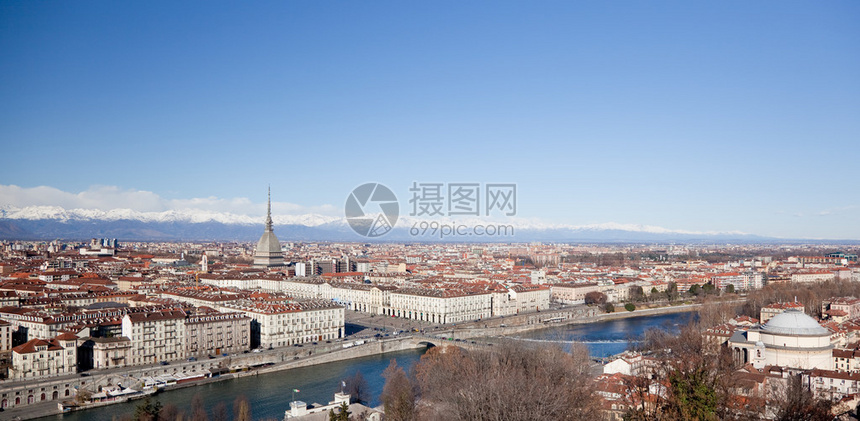 全场回放与实时解说一应俱全