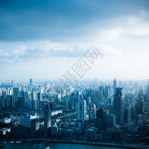 从东方珍珠电视塔的景象光浦河边的Hanghailujiaz图片
