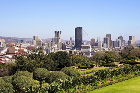 比勒陀利亚是位于南非豪登省北部的一座城市它是该国的三个图片