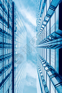 蓝天下的未来玻璃建筑图片