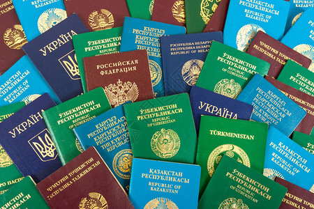 不同外国护照作为背背景图片