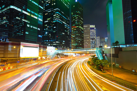 夜晚的现代都市图片