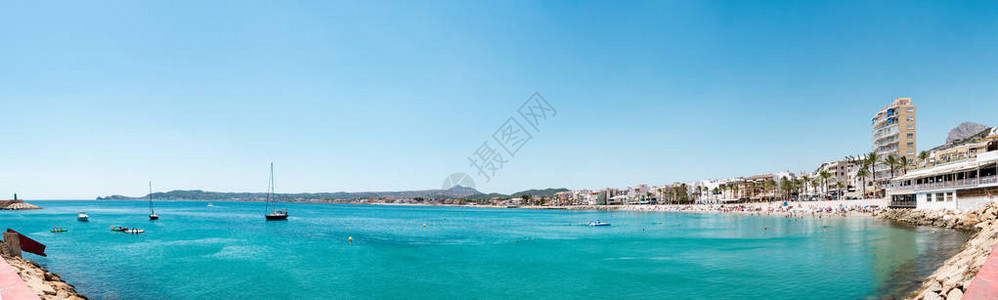 海滩和Xabia港以及西班牙阿利坎特省地中海的全景图片