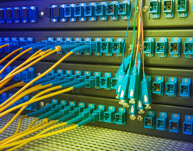 光纤网络服务器图片