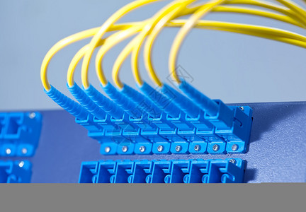 Fiber光纤网络电缆图片