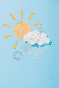 阳光和棉花糖云蓝色图片