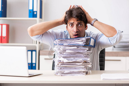 超负荷的繁忙雇员工作量和图片素材