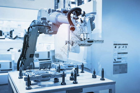 机器人手臂在人工智能工厂的生产部图片
