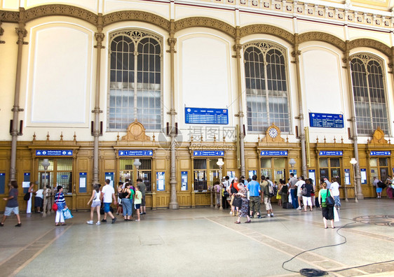 布达佩斯西站旧车站主入口大厅装箱支图片