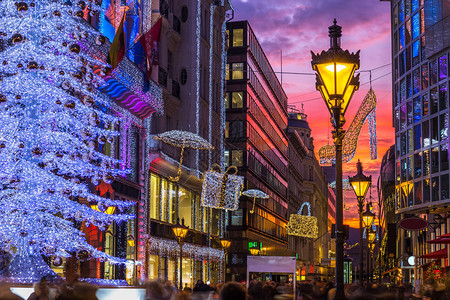 圣诞街景这是布达佩斯圣诞节期间著名的购物街背景