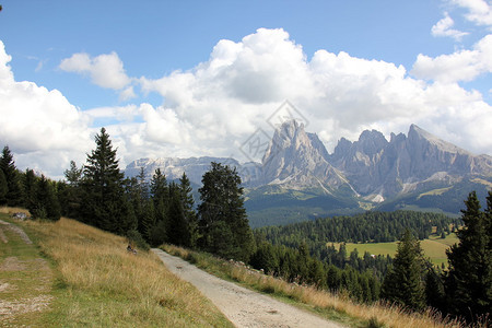 Dolomites在瑞士图片