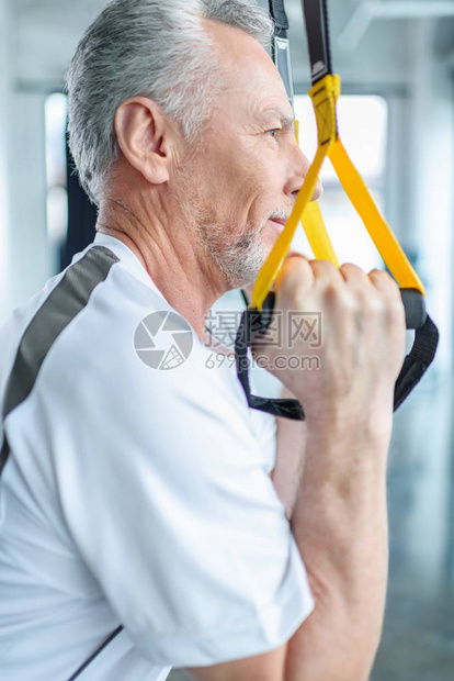 全场高强度对抗比分紧咬胜负悬念保持到最后一刻