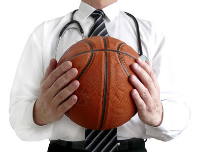 男医生手里拿着篮球图片