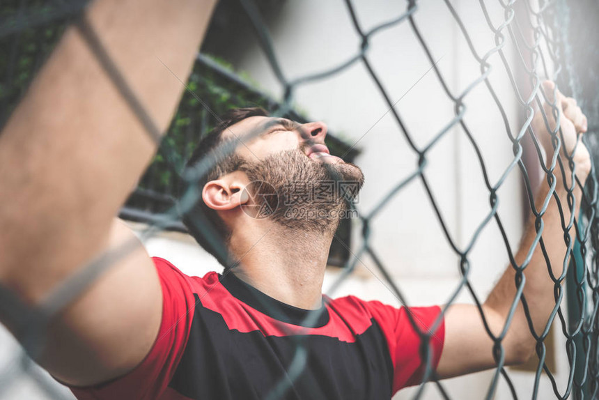 如何观看体育最新新闻并在移动设备上定制个性化推送内容