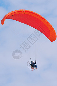 机动滑翔伞图片