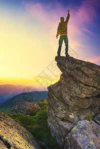 攀登山顶的爬山者运动和活图片