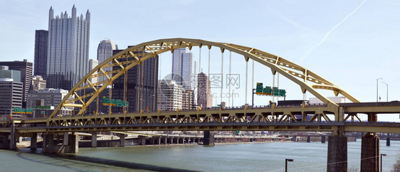 杜肯大桥和匹兹堡天际线图片