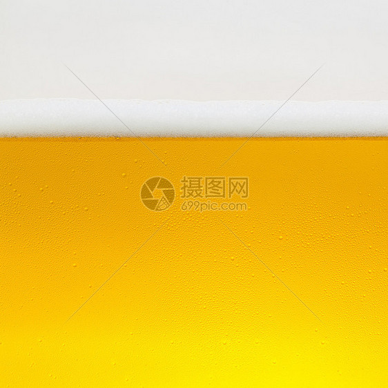 啤酒泡沫蒸发露珠掉下金啤酒玻璃凝结泡沫冠喷洒酒精蘑菇秋叶峰刺刀图片