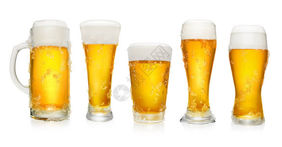 一组不同的杯子和杯子啤酒孤立在白图片