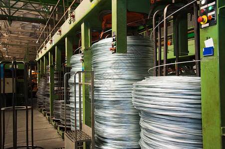 机器设备和带线材的线圈线材生产厂图片