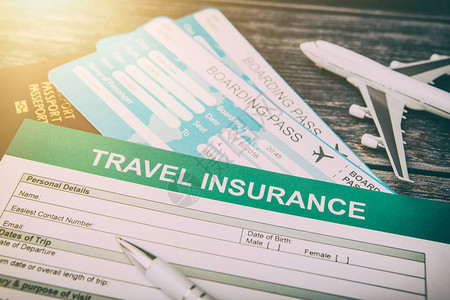 旅行社机票安全计划旅行假期模型保险货币概念空气形式商业安全纸运输概念图片