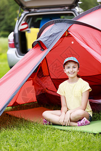 儿童启蒙探索帐篷中的营地露营背景