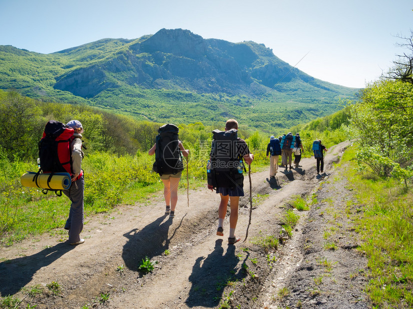 徒步骑行露营持续升温体育旅游迎来黄金发展期