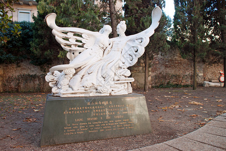 罗密欧和朱丽叶纪念碑在意大利朱丽叶维图片