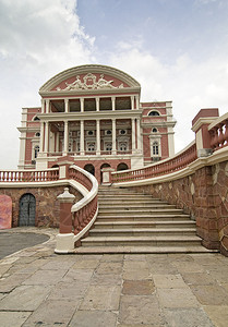 亚马逊剧院的左入口马瑙斯背景图片