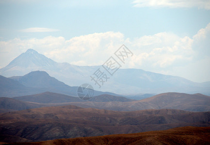 玻利维亚中部高原的山地和图片