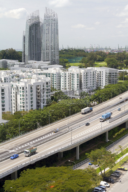 新加坡市的天线发展和空中飞越高速公路发图片