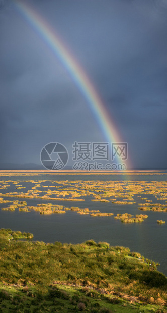 提喀卡湖日落秘鲁和南美洲玻图片