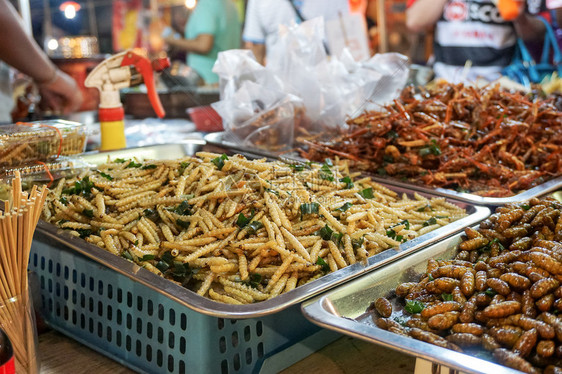 外来食品是亚洲极端旅游景点之一图片