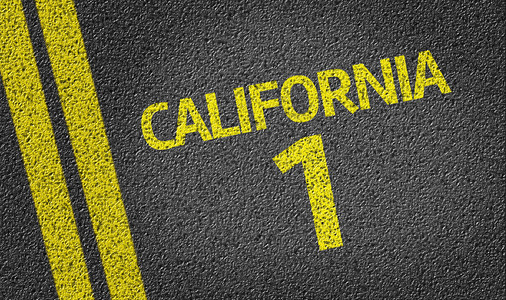 加州1写在道路背景上图片