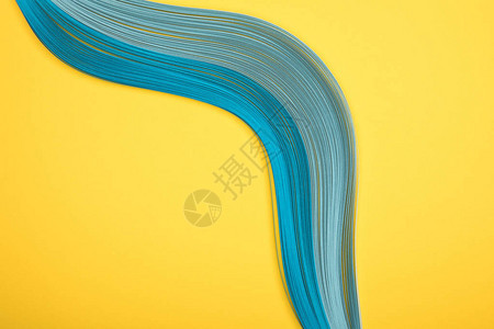 黄色背景上的曲线蓝色图片
