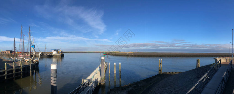 荷兰弗里斯兰州哈林根港口的全景Harl背景图片