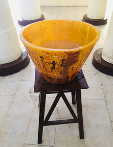 在埃及开罗法拉罗博物馆的椅子上观看克利普斯卓Clep图片
