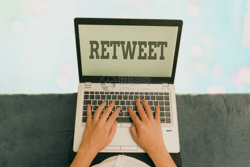 显示Retweet的文本符号Twitter中商业照片文本重贴或转发另一个用高清图片下载-正版图片503747973-摄图网