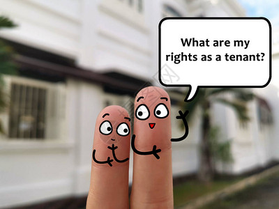 两只手指被装饰成两个人他们讨论的是作为租户的问题图片