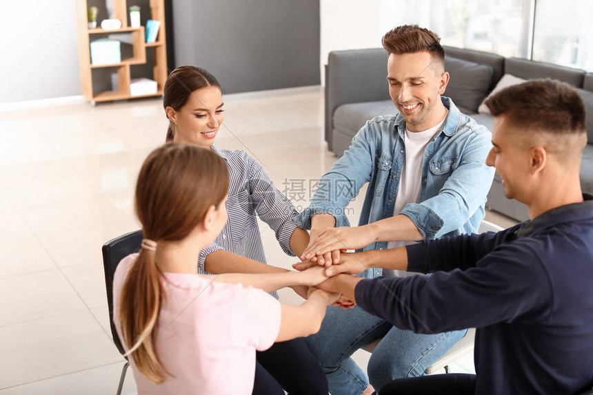 支持个性化关注球队与即时消息推送