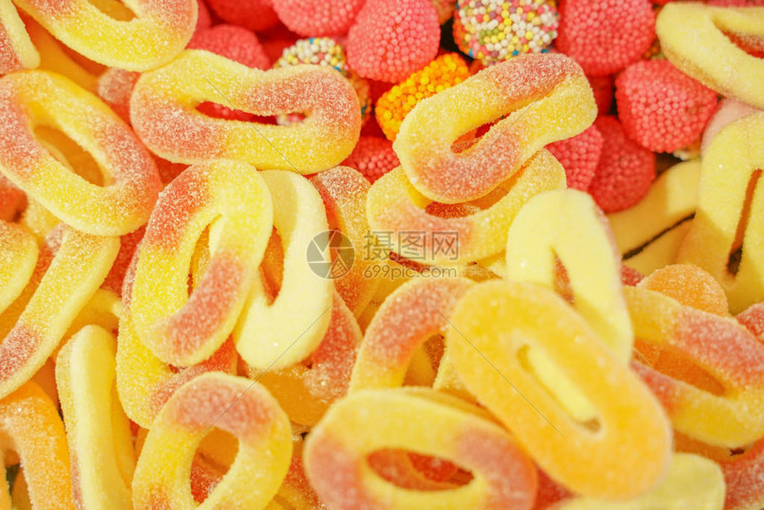 适宜发糖果的说说可恶 (适宜发糖果的文案)