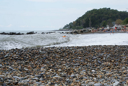 强烈的海浪海岸沙滩图片